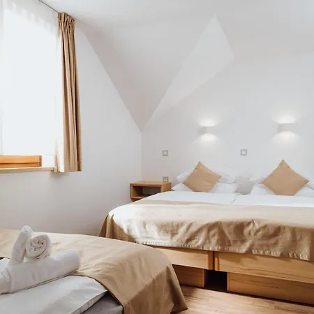 Gostisce Irsic ゲストハウス スロヴェンスカ・ビストリツァ