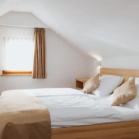 Gostisce Irsic 3* سلوفينيسكا بيستريسا