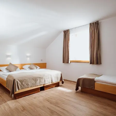 Gostisce Irsic سلوفينيسكا بيستريسا