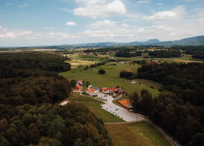 Πανσιόν Gostisce Irsic 3*